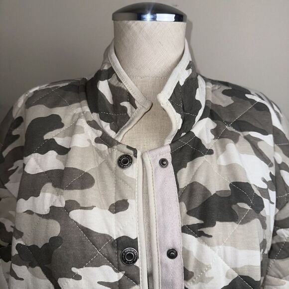 NWT Kensie Jeans Lightweight Camouflage Quilted Snap Front Jacket Sz Medium - Picture 5 of 11